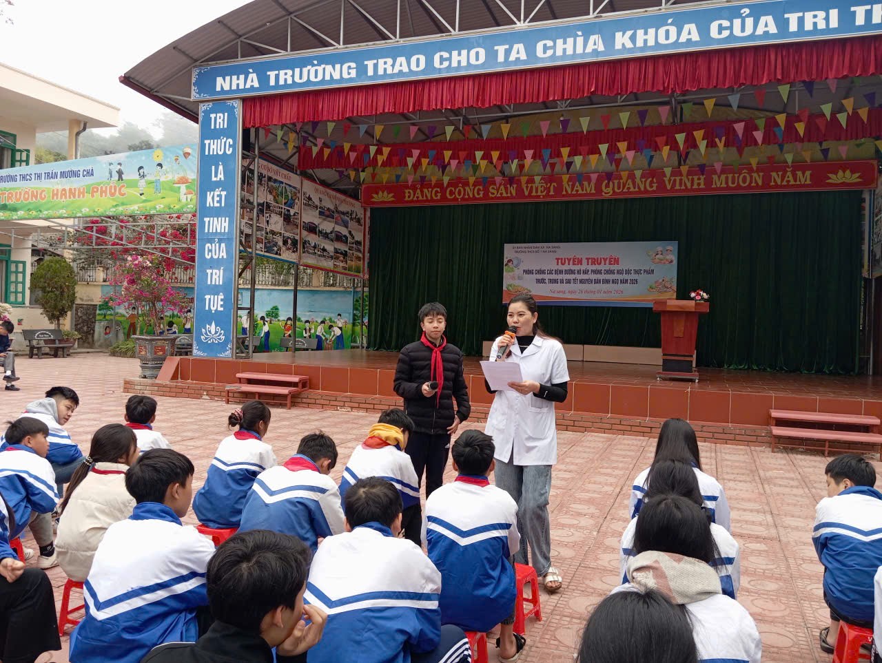 TĂNG CƯỜNG PHÒNG CHỐNG BỆNH ĐƯỜNG HÔ HẤP VÀ NGỘ ĐỘC THỰC PHẨM BẢO VỆ SỨC KHỎE HỌC SINH TRƯỜNG THCS SỐ 1 NA SANG